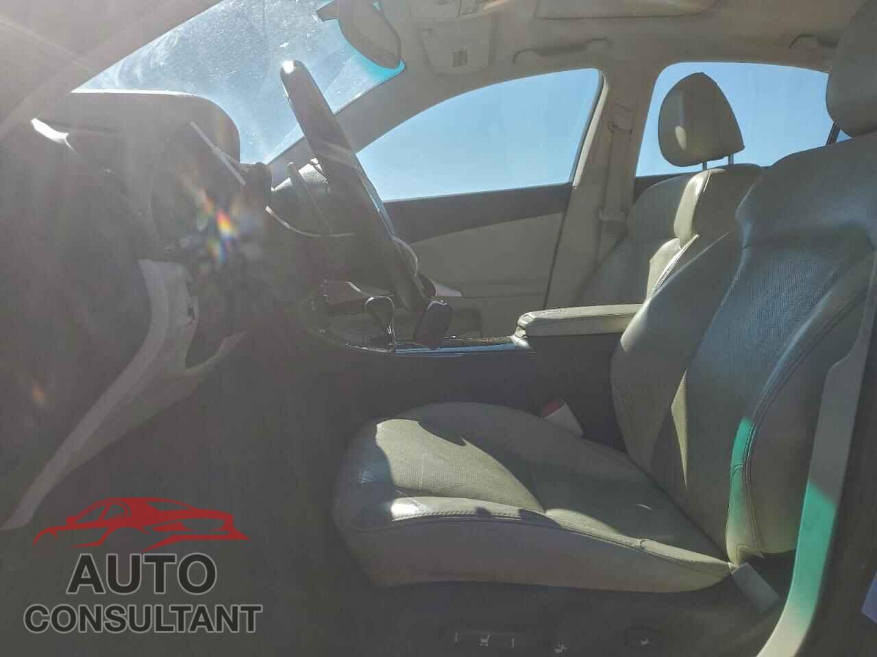 LEXUS IS 2011 - JTHBF5C28B5149729