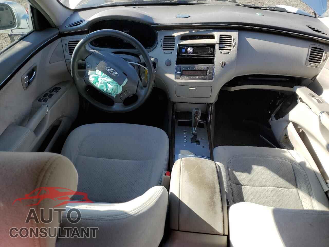 HYUNDAI AZERA 2011 - KMHFC4DD9BA532992