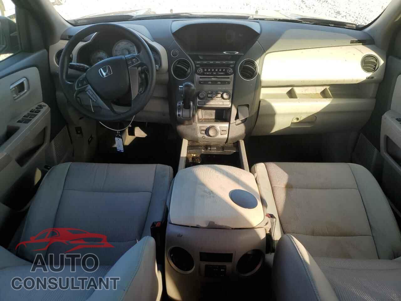 HONDA PILOT 2015 - 5FNYF3H31FB032161