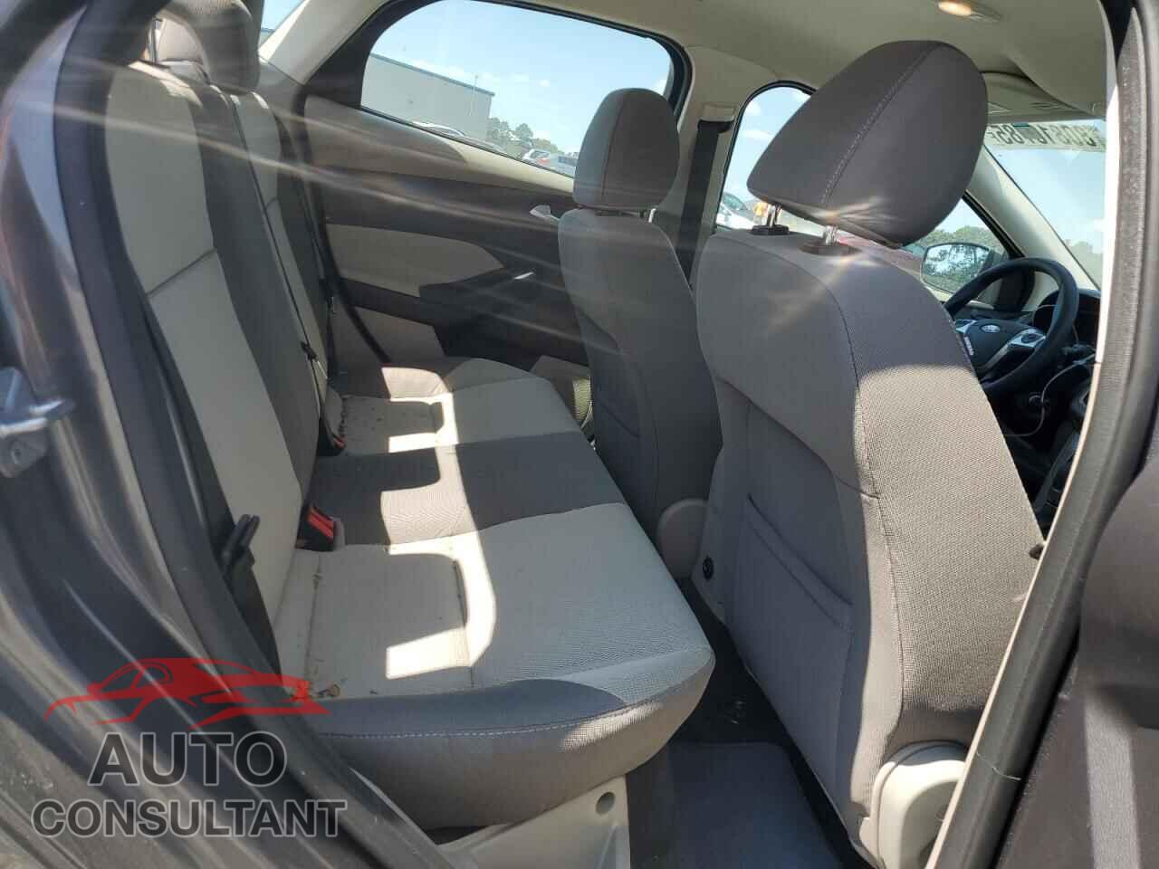 FORD FOCUS 2014 - 1FADP3F24EL202777