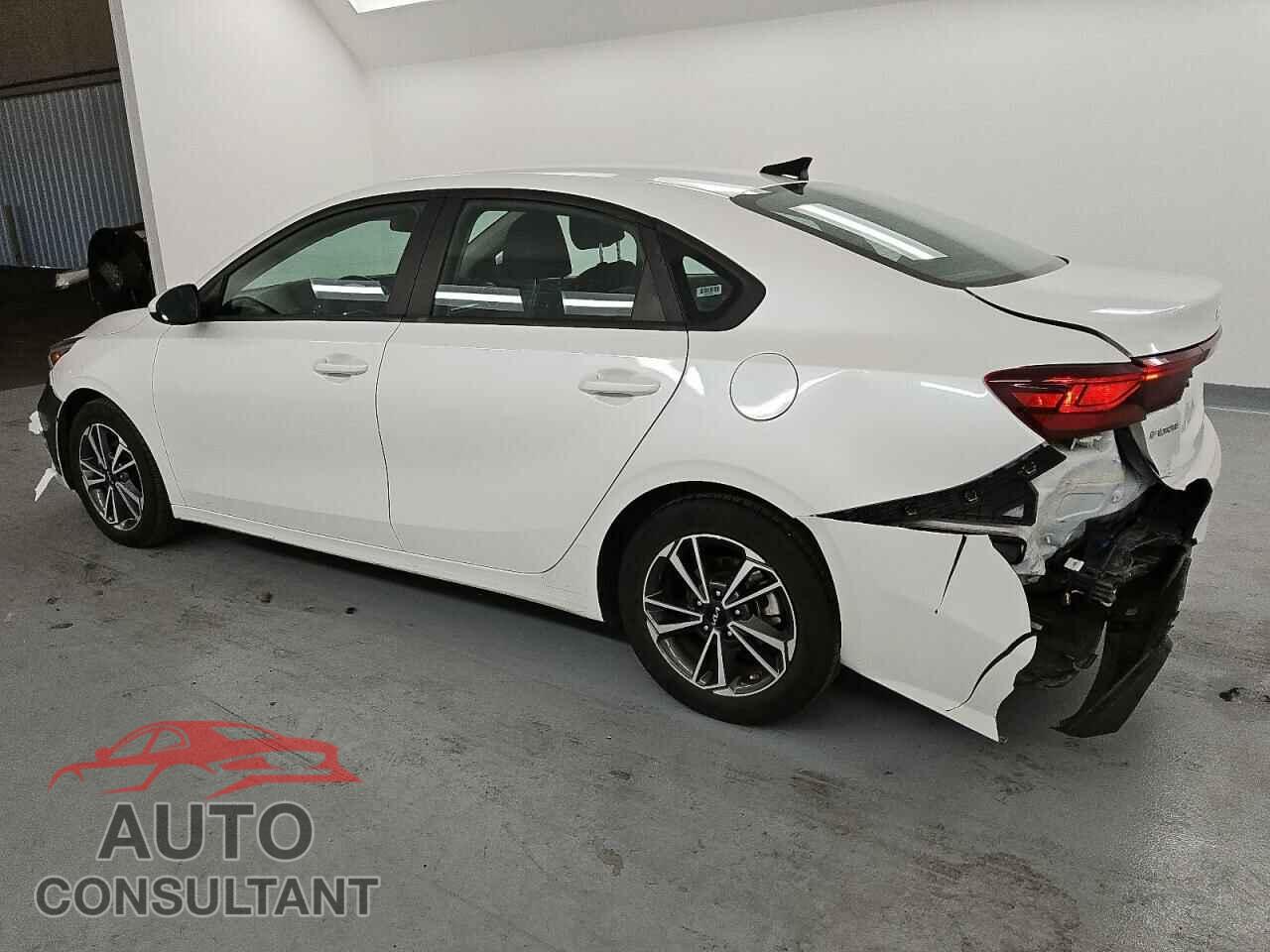 KIA FORTE 2023 - 3KPF24AD0PE567341