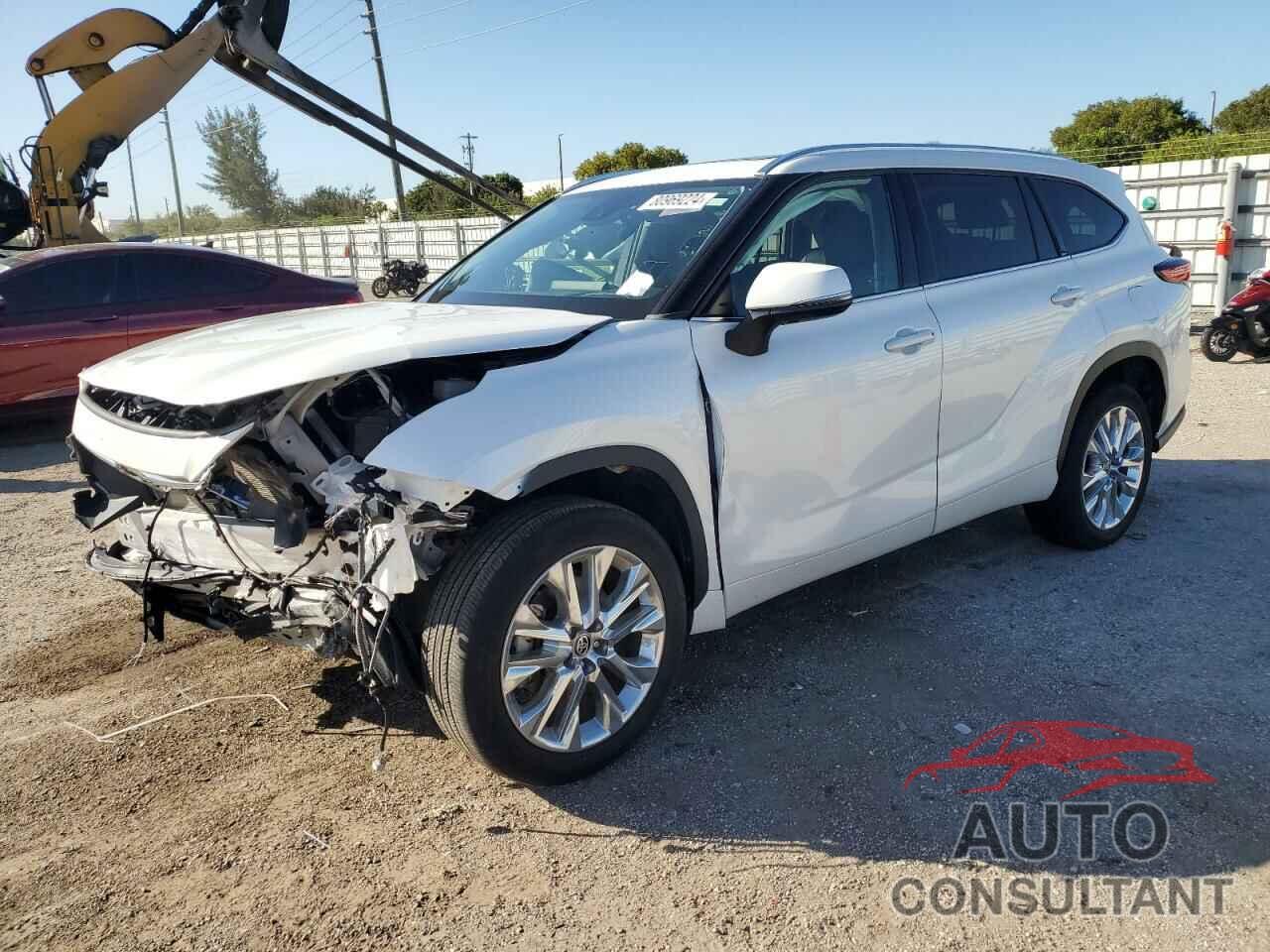 TOYOTA HIGHLANDER 2023 - 5TDKDRAH1PS017824