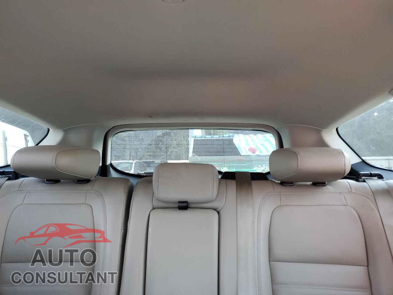FORD ESCAPE 2017 - 1FMCU0JD6HUB49502