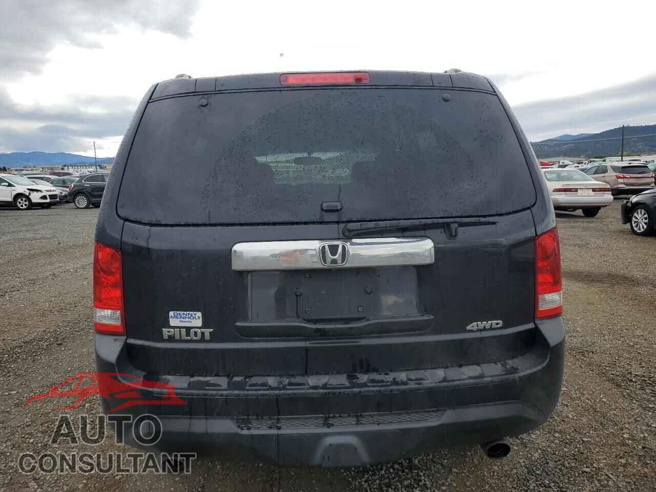 HONDA PILOT 2015 - 5FNYF4H64FB015497