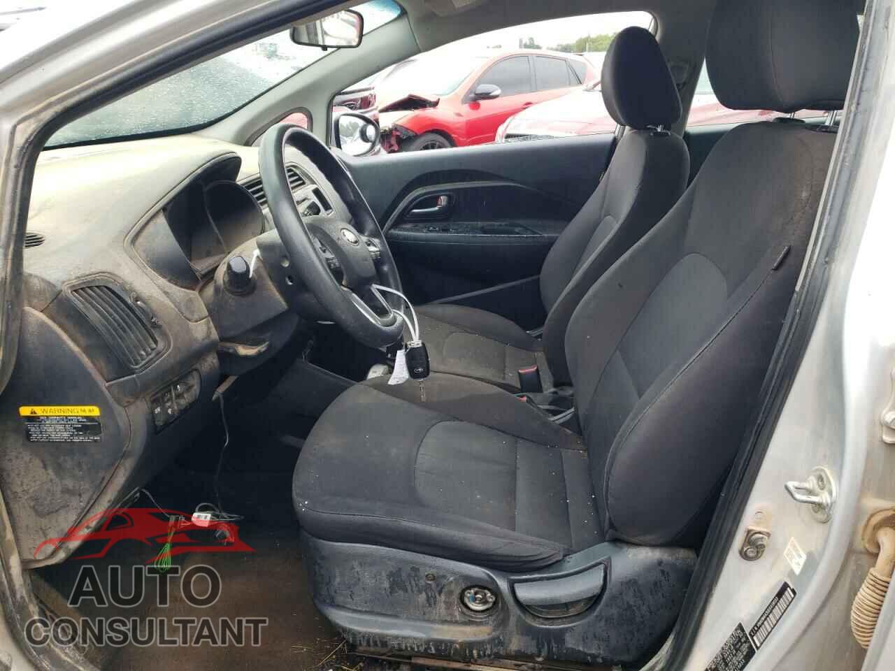 KIA RIO 2014 - KNADM4A30E6419053