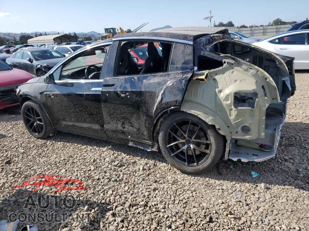 TESLA MODEL X 2016 - 5YJXCBE2XGF028282