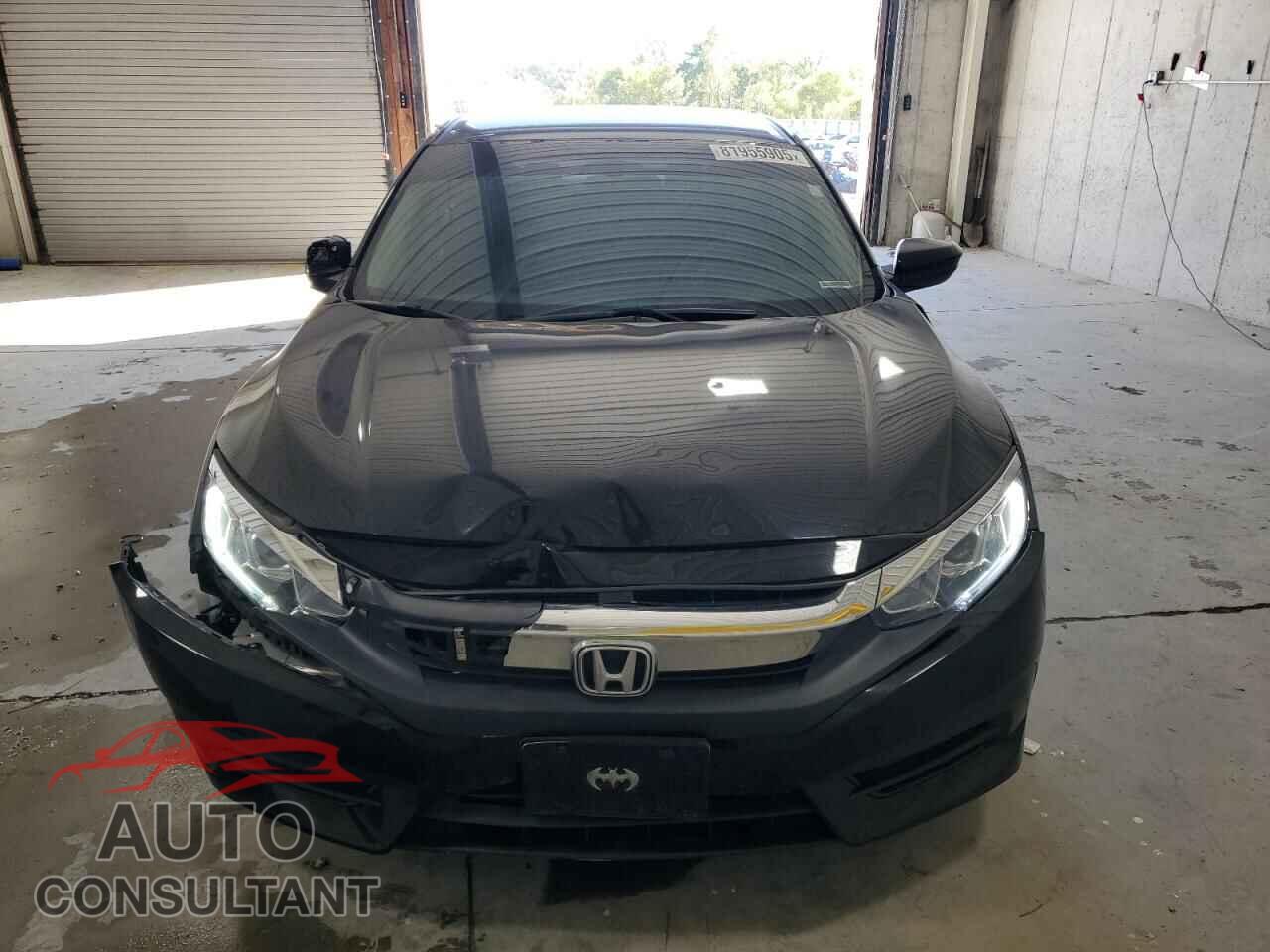 HONDA CIVIC 2017 - 19XFC2F55HE068295