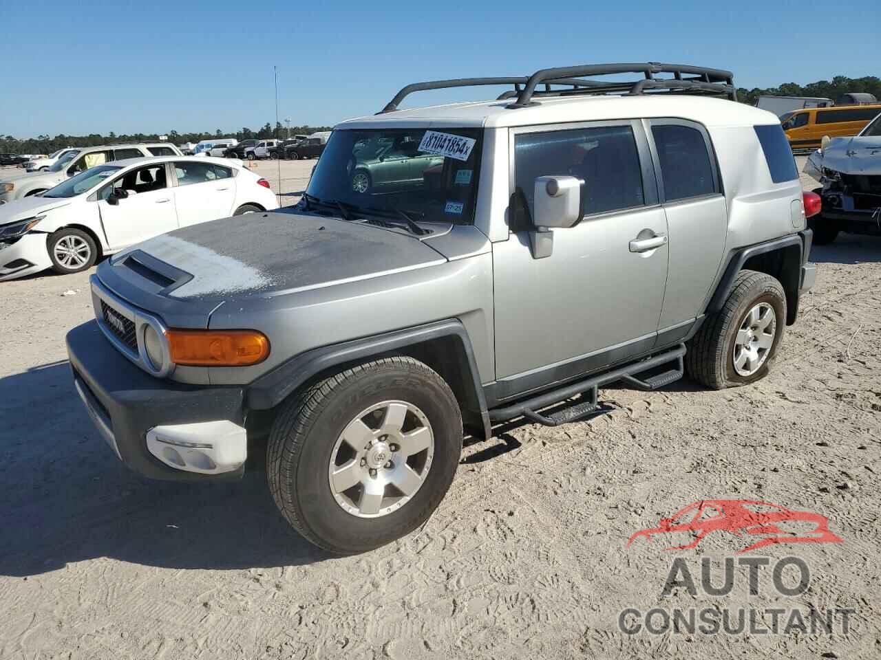 TOYOTA FJ CRUISER 2010 - JTEZU4BF8AK009258
