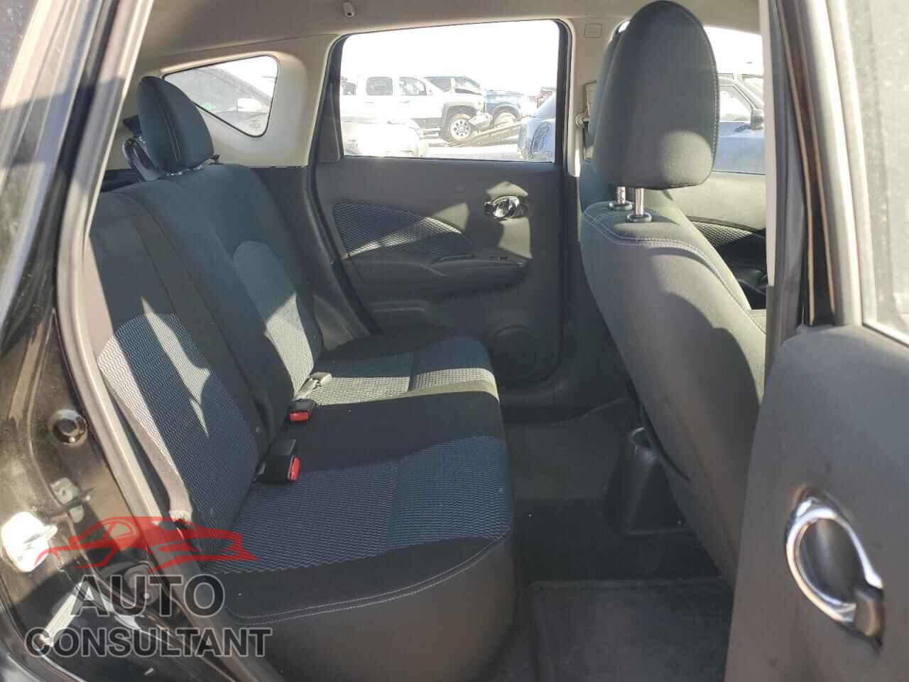 NISSAN VERSA 2017 - 3N1CE2CP3HL360237