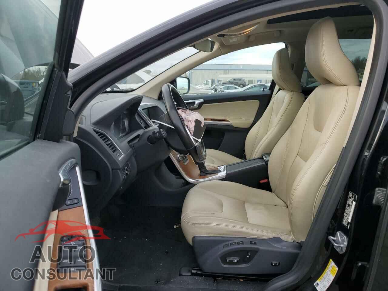 VOLVO XC60 2017 - YV440MRU2H2106848