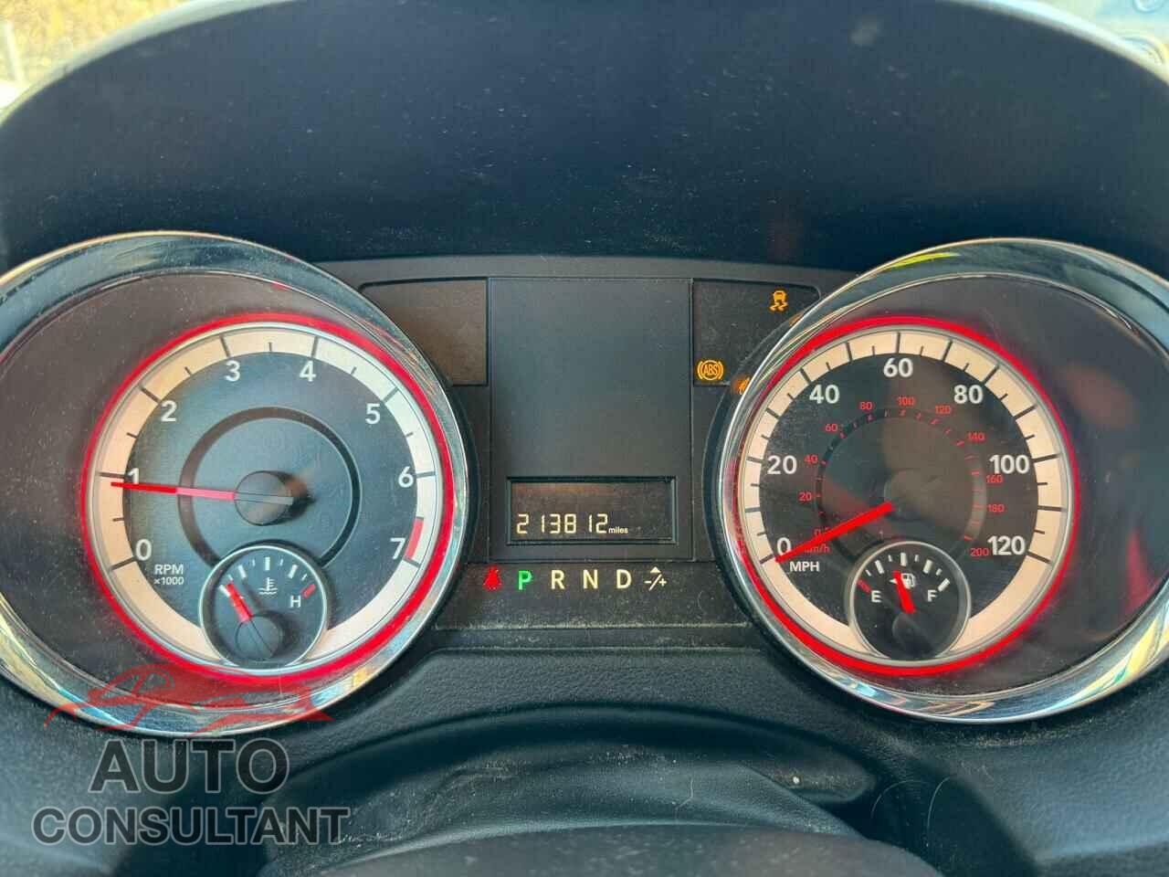 DODGE CARAVAN 2013 - 2C4RDGCG4DR644447