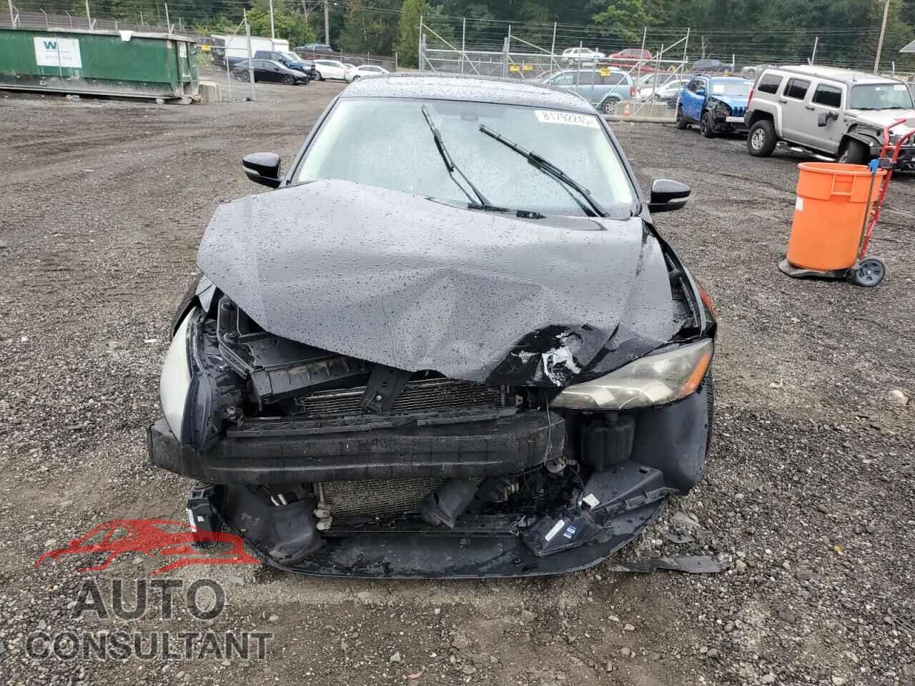 VOLKSWAGEN PASSAT 2015 - 1VWCV7A31FC052760