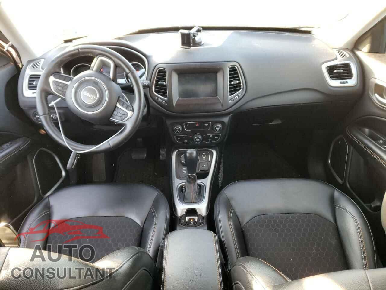 JEEP COMPASS 2018 - 3C4NJDBB4JT315574