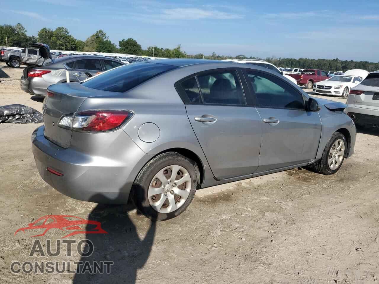 MAZDA 3 2013 - JM1BL1TF8D1832417