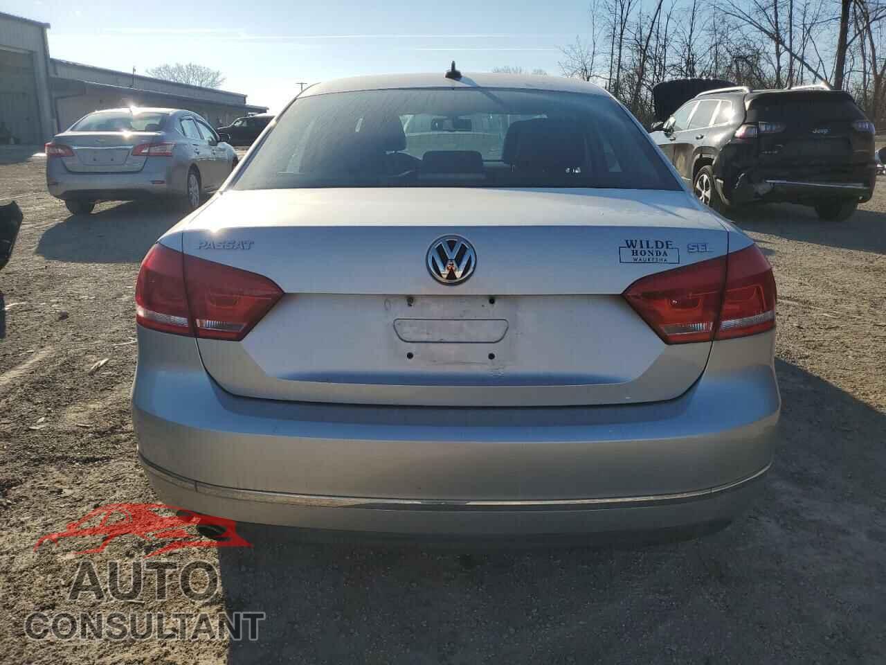 VOLKSWAGEN PASSAT 2012 - 1VWCP7A36CC021283