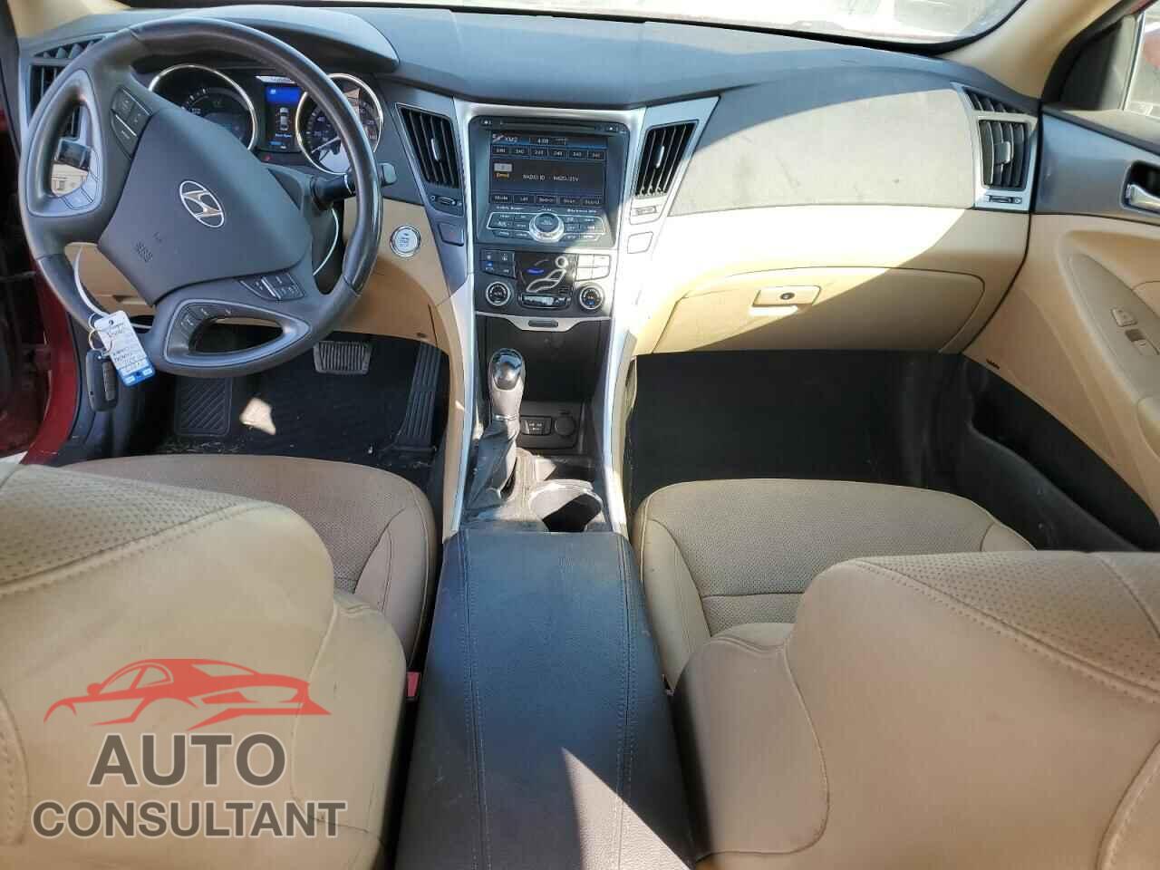 HYUNDAI SONATA 2011 - KMHEC4A49BA014087