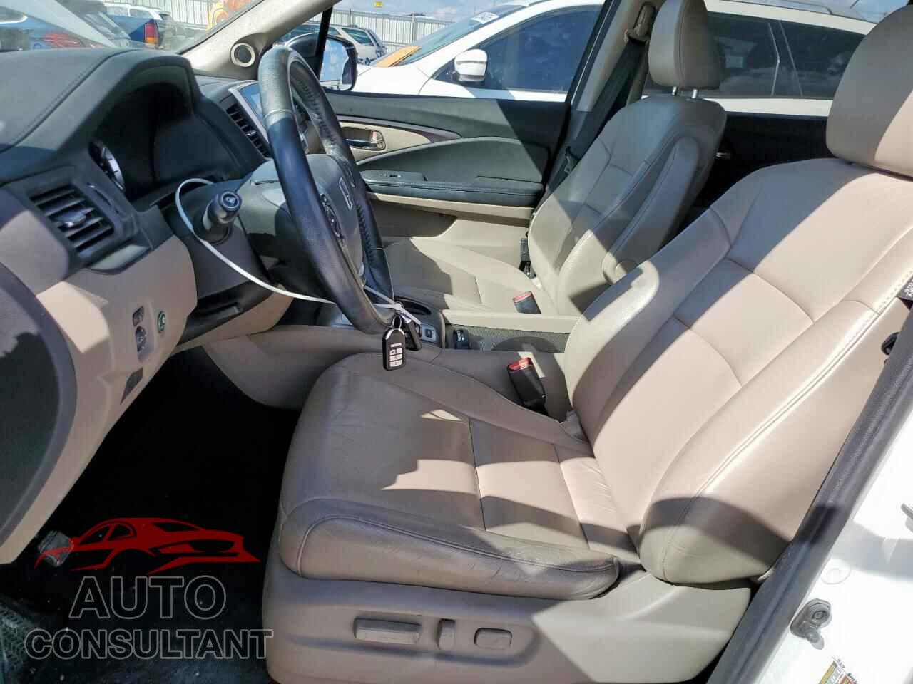 HONDA PILOT 2016 - 5FNYF5H55GB027429