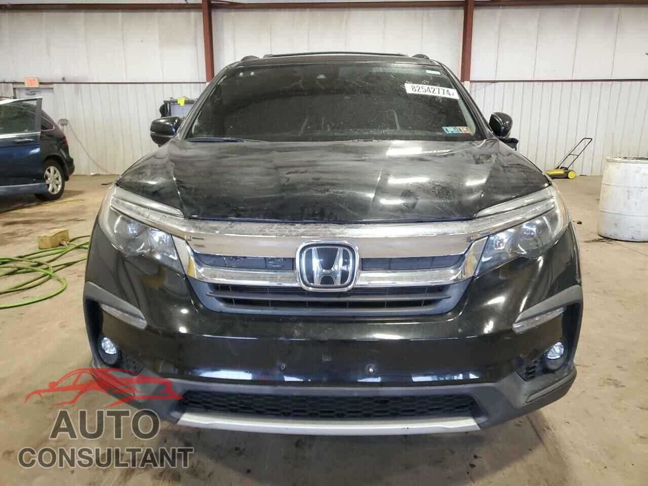 HONDA PILOT 2019 - 5FNYF6H52KB080183
