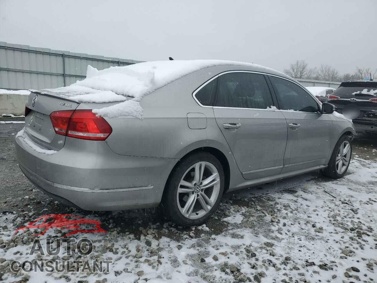 VOLKSWAGEN PASSAT 2013 - 1VWCN7A36DC005284