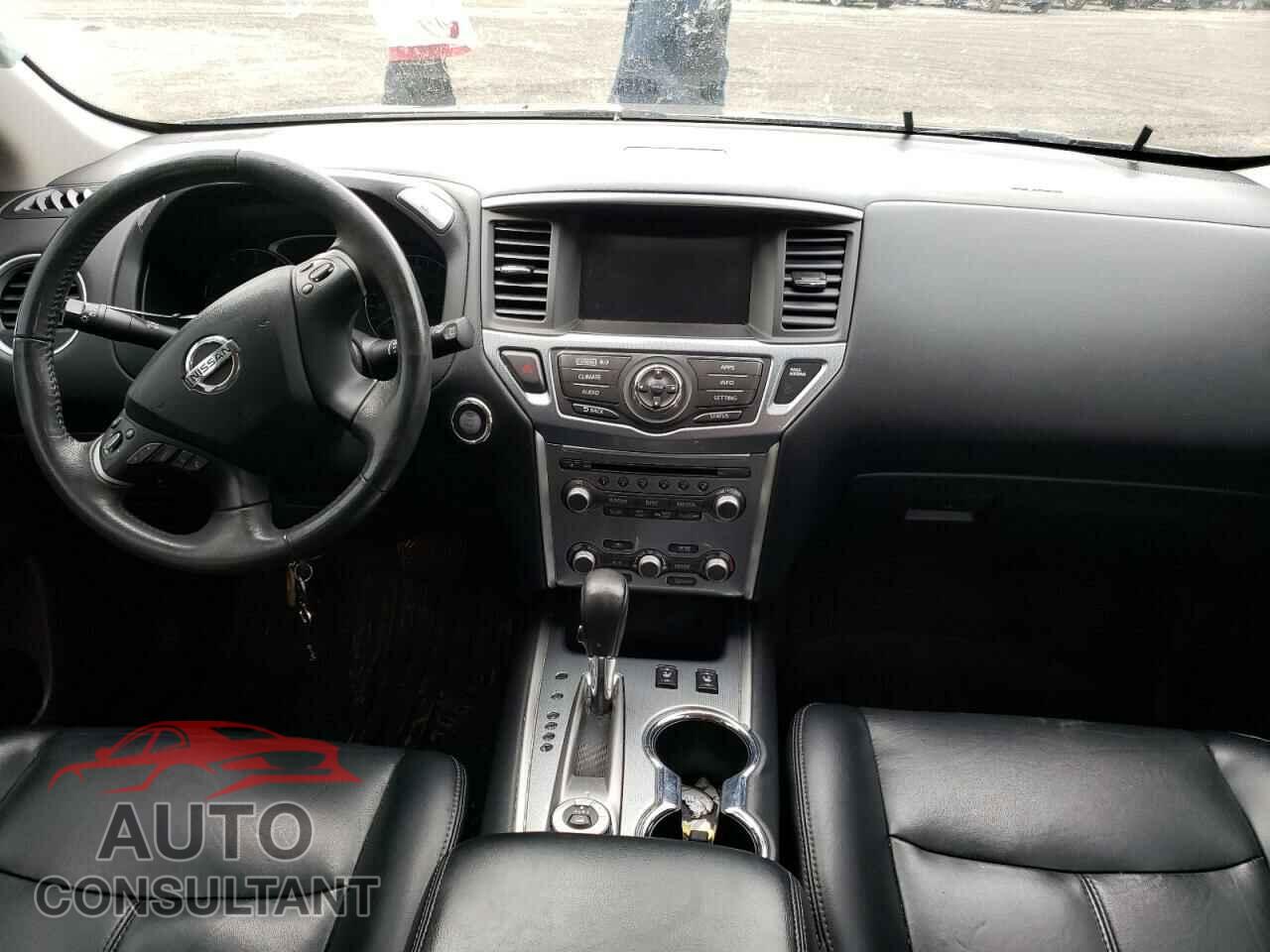 NISSAN PATHFINDER 2017 - 5N1DR2MMXHC673030