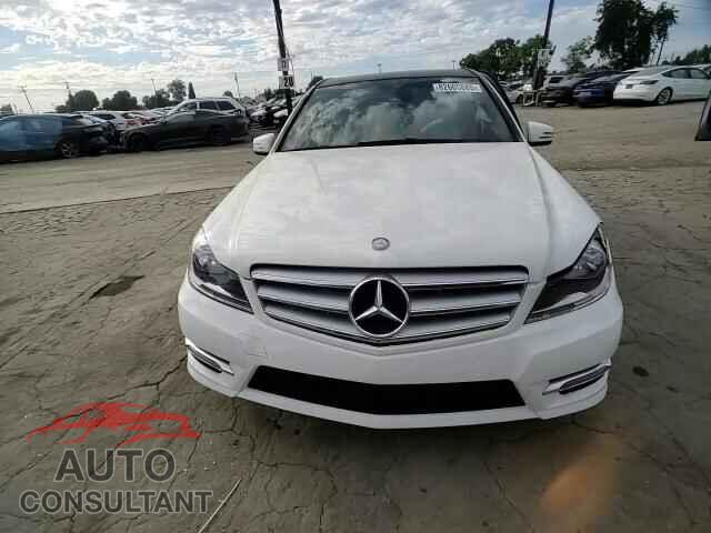 MERCEDES-BENZ C-CLASS 2013 - WDDGF4HB3DR292132