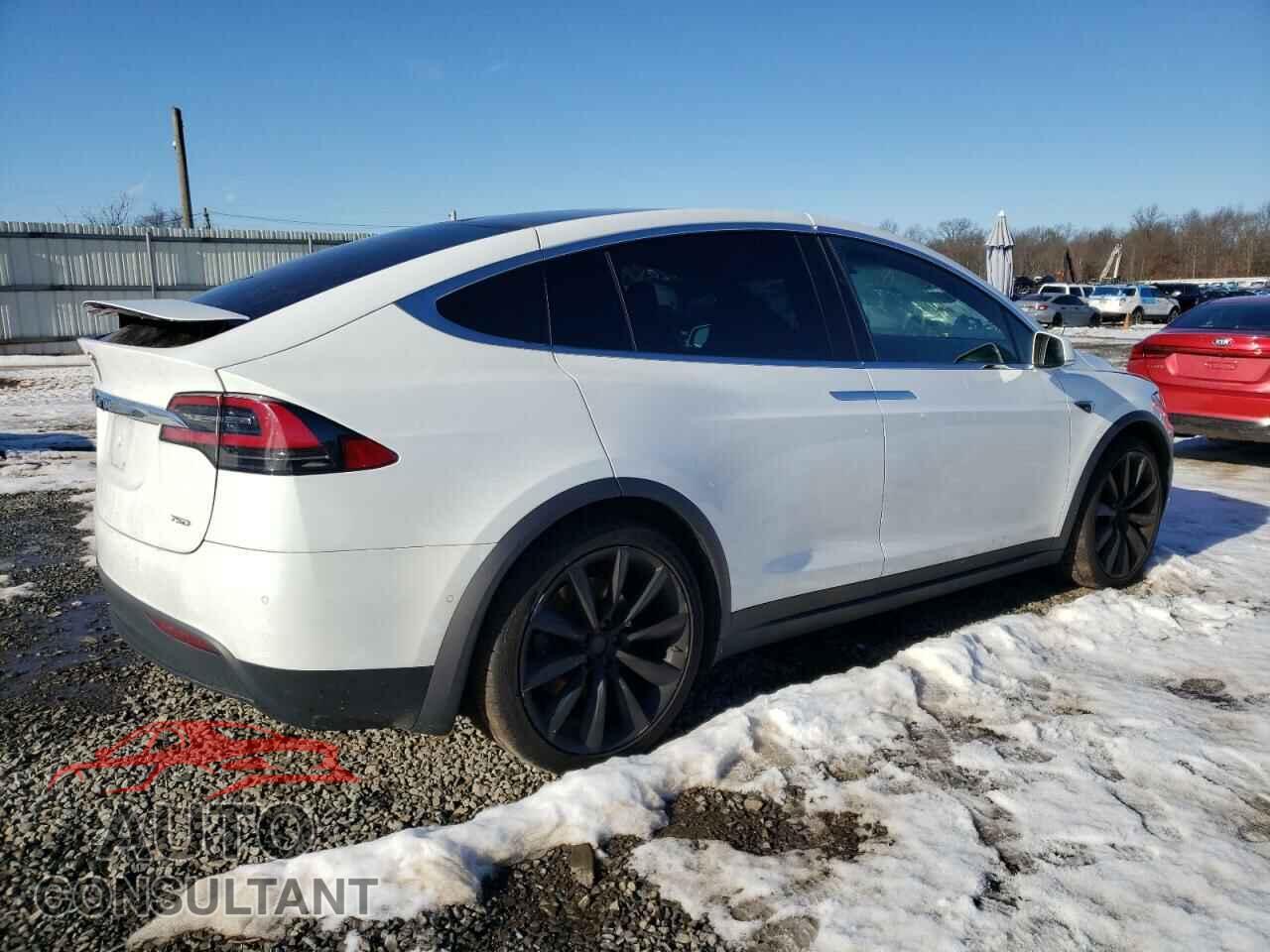 TESLA MODEL X 2018 - 5YJXCBE21JF127791
