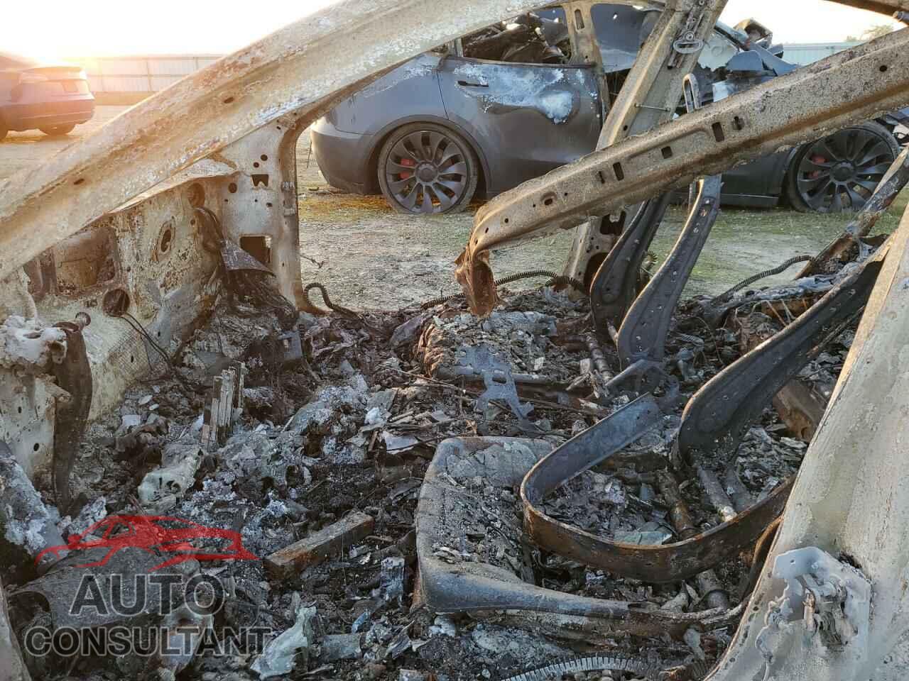 TESLA MODEL 3 2018 - 5YJ3E1EB2JF148457