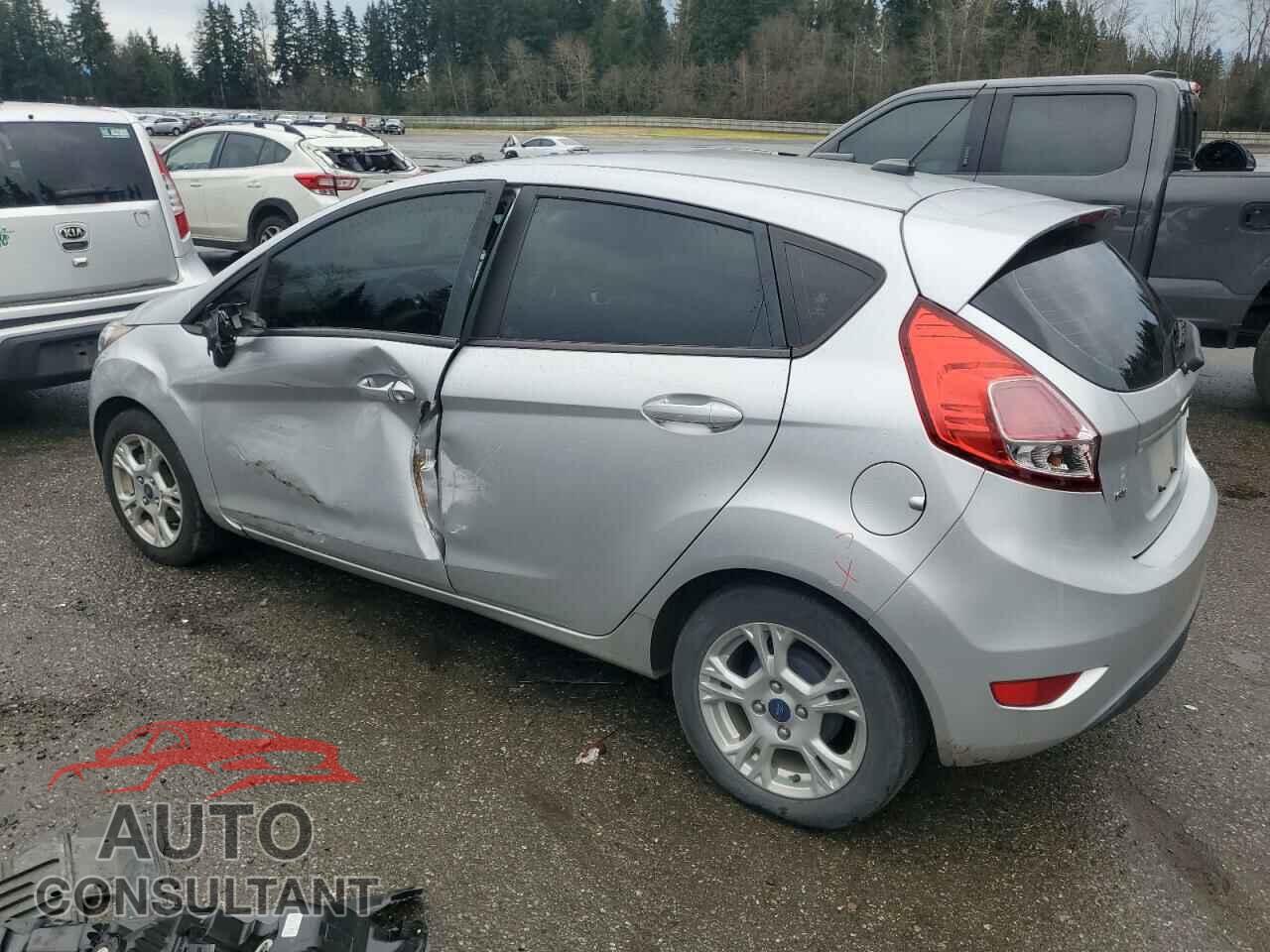 FORD FIESTA 2015 - 3FADP4EJ0FM221924