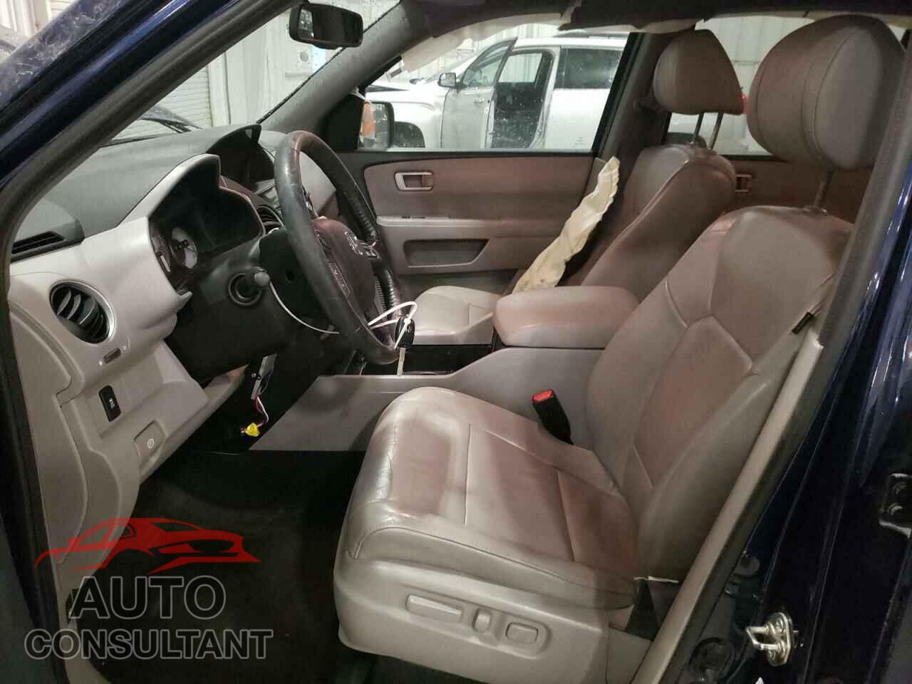 HONDA PILOT 2015 - 5FNYF4H66FB030521
