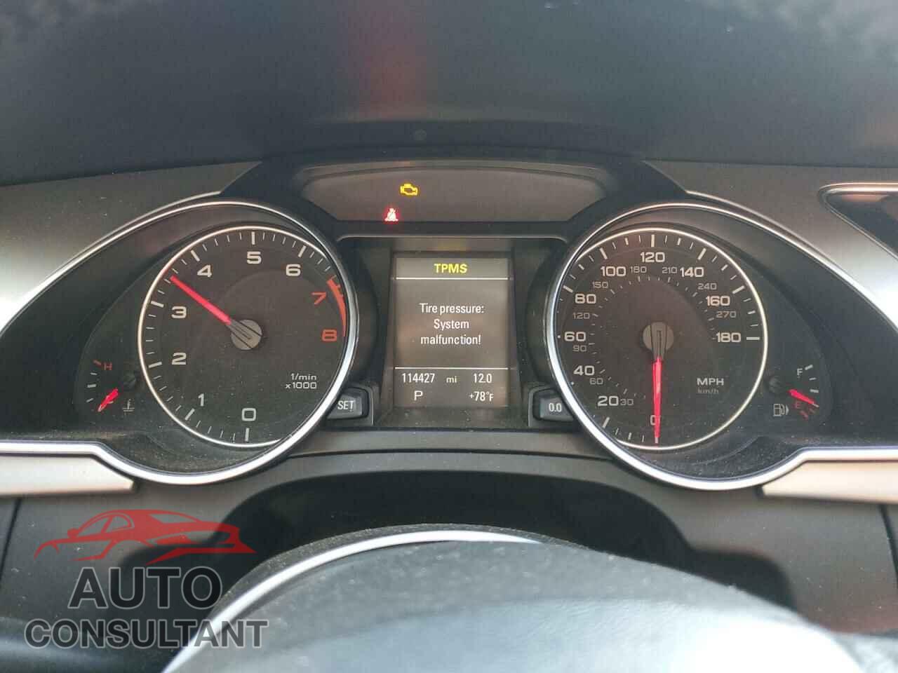AUDI A5 2012 - WAULFAFR1CA004318