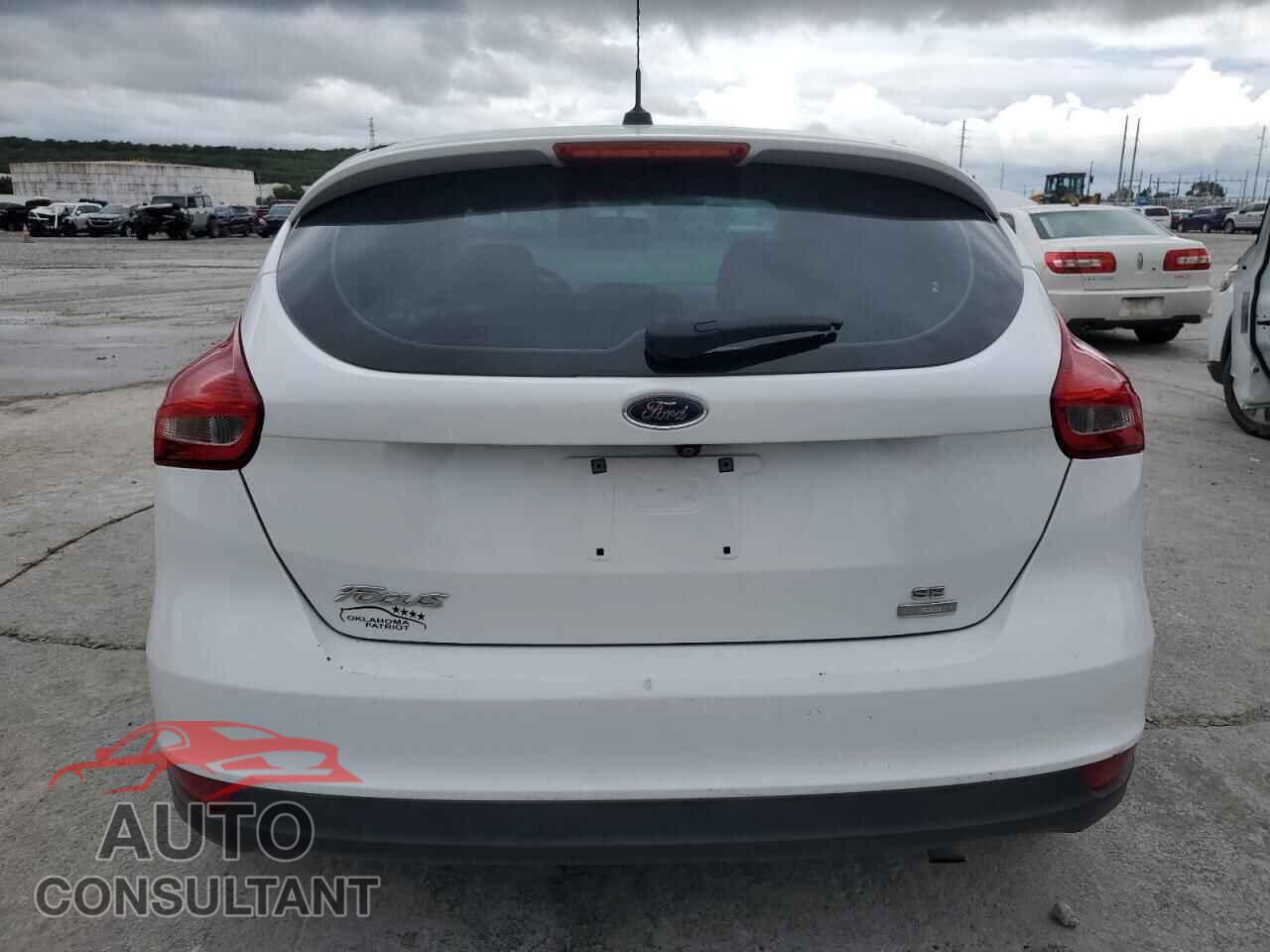 FORD FOCUS 2016 - 1FADP3KE2GL348887
