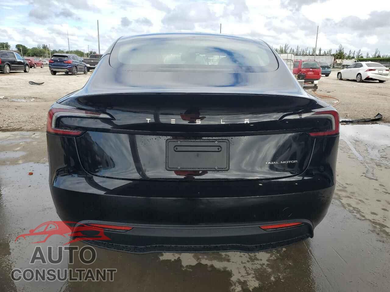 TESLA MODEL 3 2025 - 5YJ3E1EB5SF890028