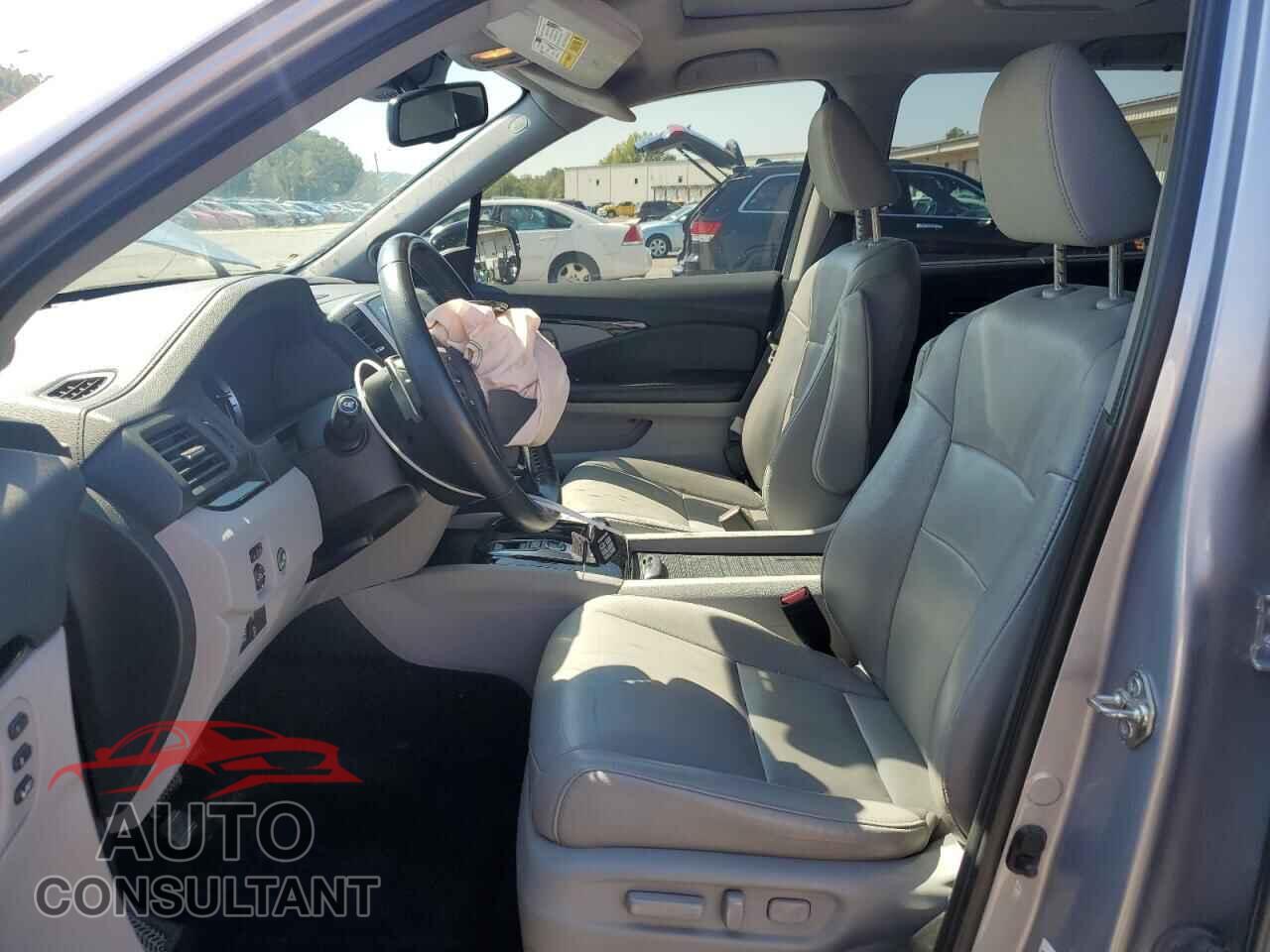 HONDA PILOT 2018 - 5FNYF6H95JB045963