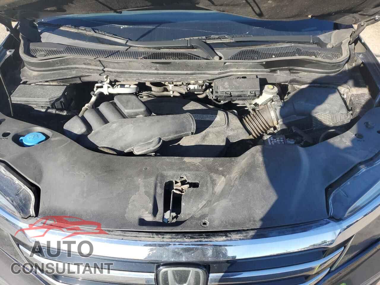 HONDA PILOT 2017 - 5FNYF6H96HB012321
