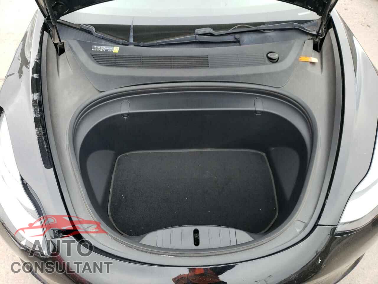 TESLA MODEL 3 2018 - 5YJ3E1EB8JF054082