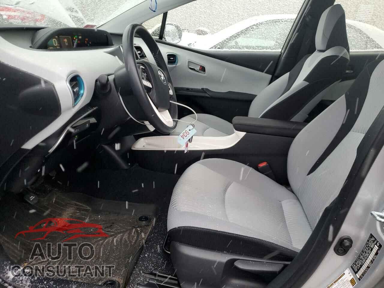 TOYOTA PRIUS 2017 - JTDKARFP9H3040280