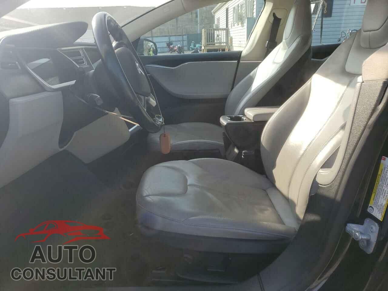 TESLA MODEL S 2013 - 5YJSA1CN7DFP26416