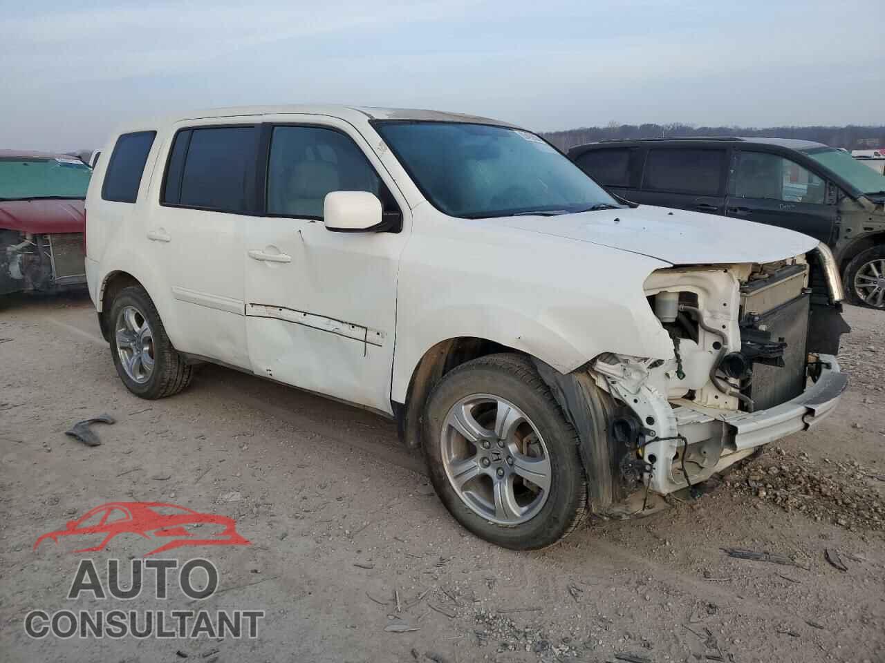 HONDA PILOT 2013 - 5FNYF3H52DB032555