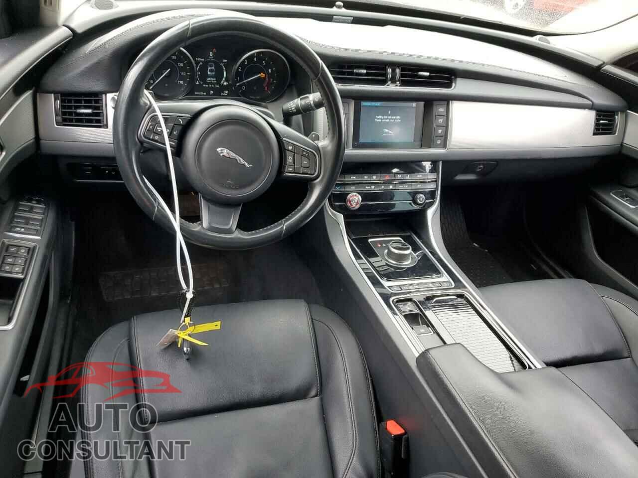 JAGUAR XF 2017 - SAJBD4BVXHCY35547