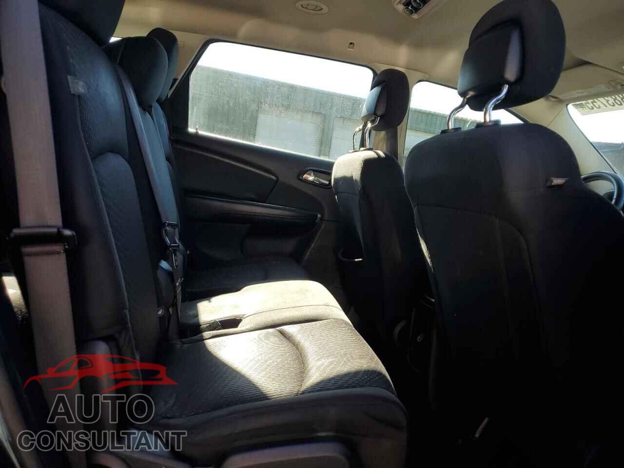 DODGE JOURNEY 2015 - 3C4PDCAB1FT692477
