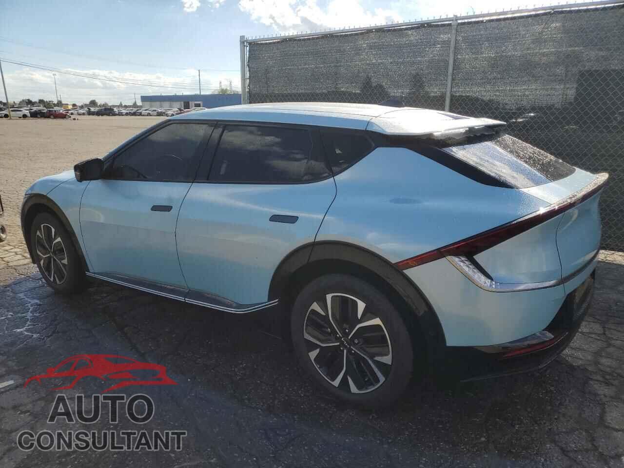 KIA EV6 LIGHT 2023 - KNDC3DLC8P5106131