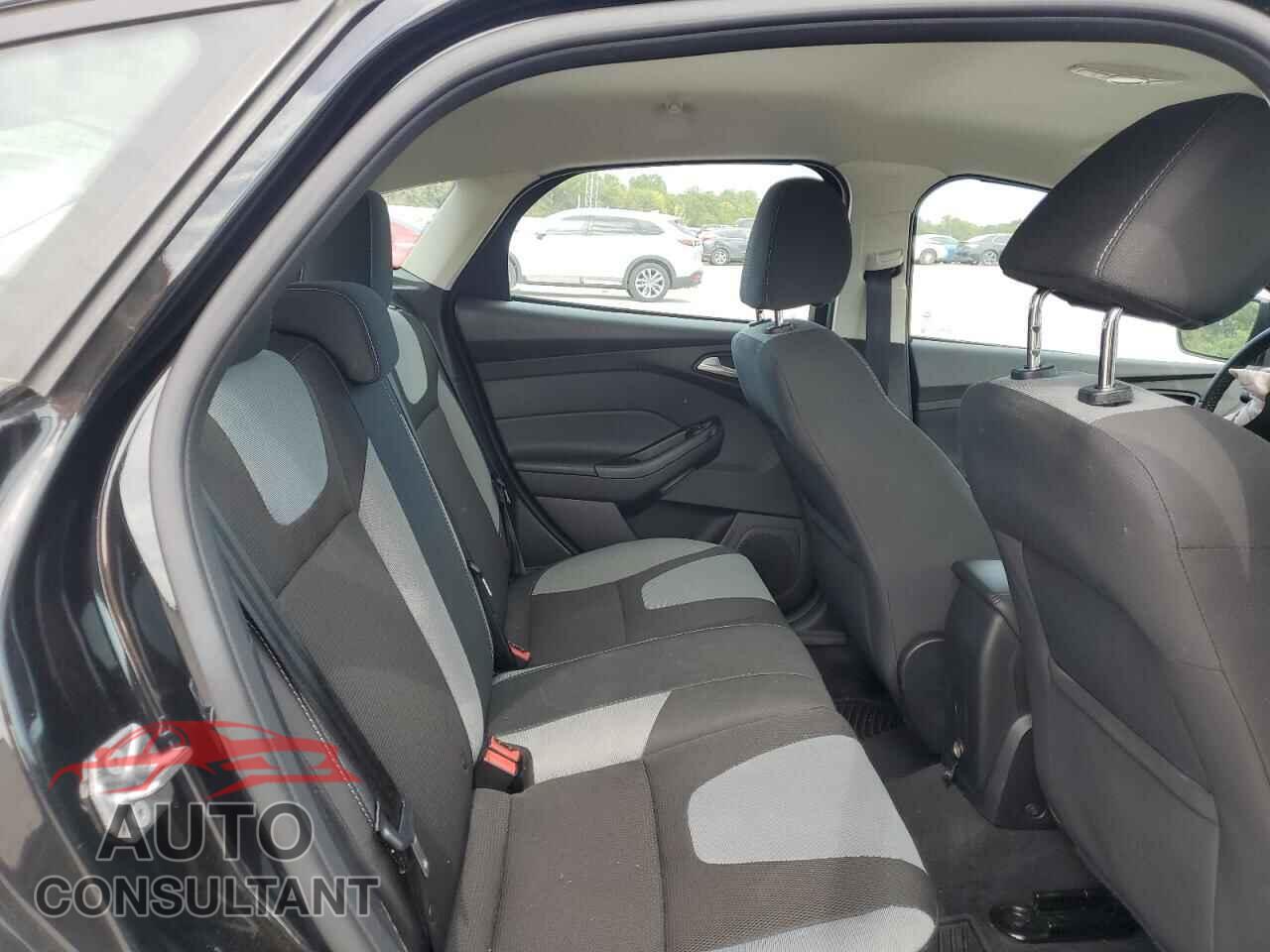FORD FOCUS 2014 - 1FADP3K21EL419872