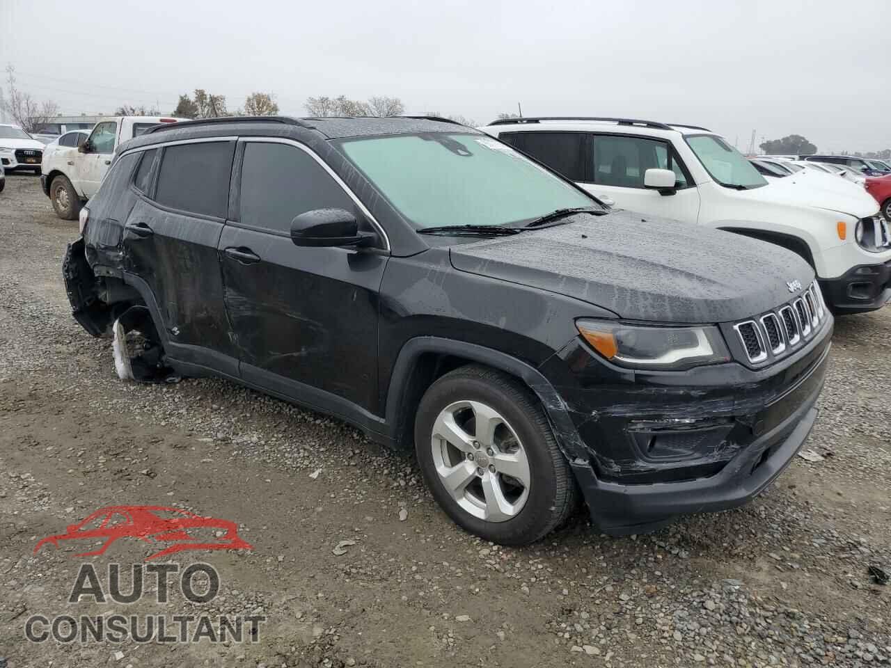 JEEP COMPASS 2018 - 3C4NJCBB7JT300061