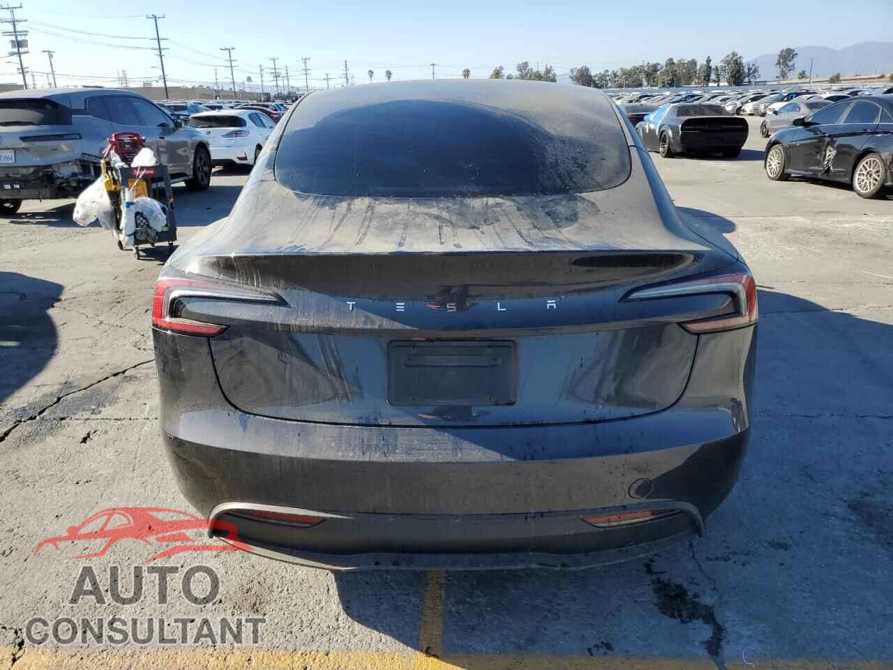 TESLA MODEL 3 2024 - 5YJ3E1EAXRF738585