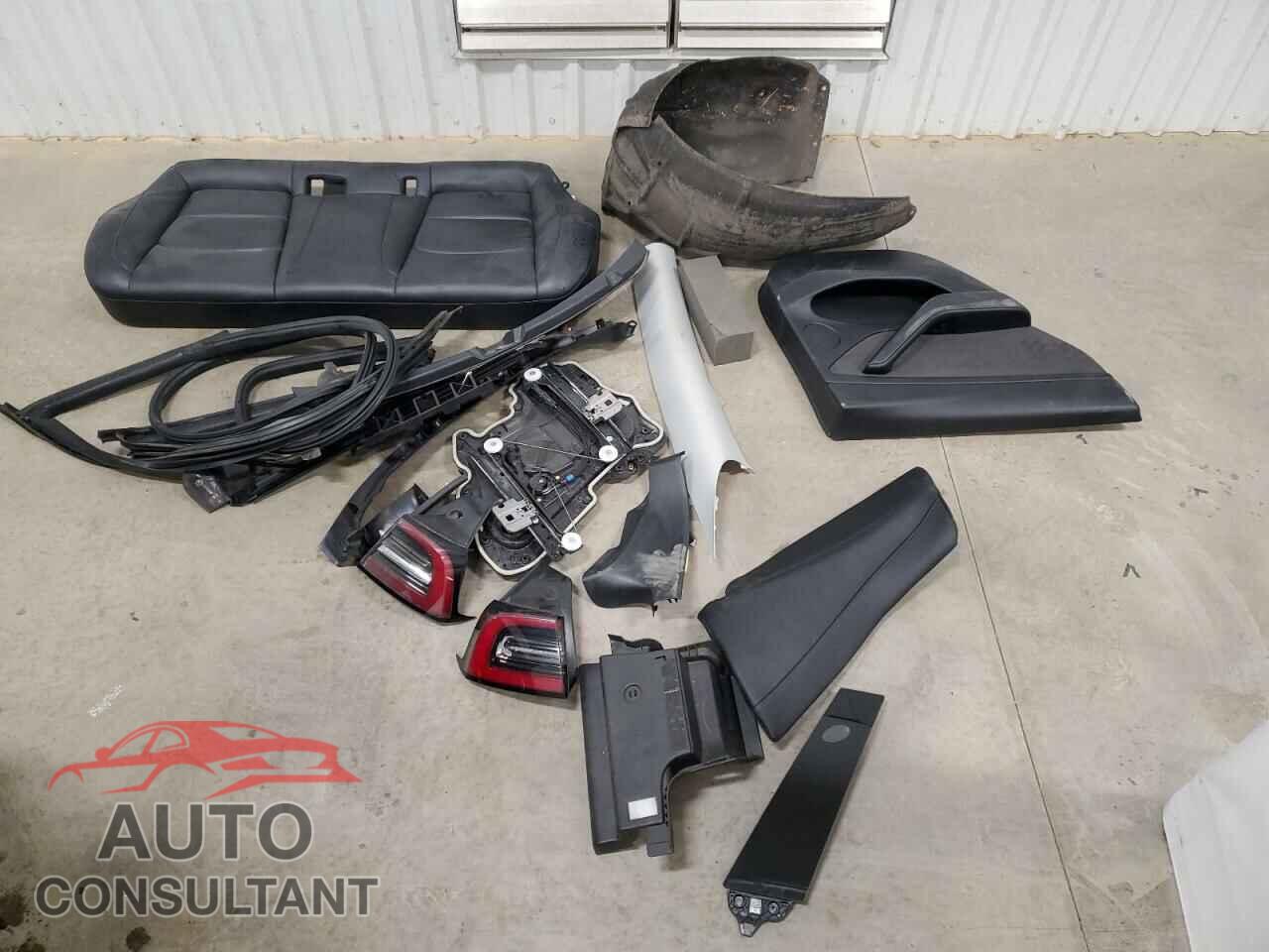 TESLA MODEL 3 2022 - 5YJ3E1EA3NF290040