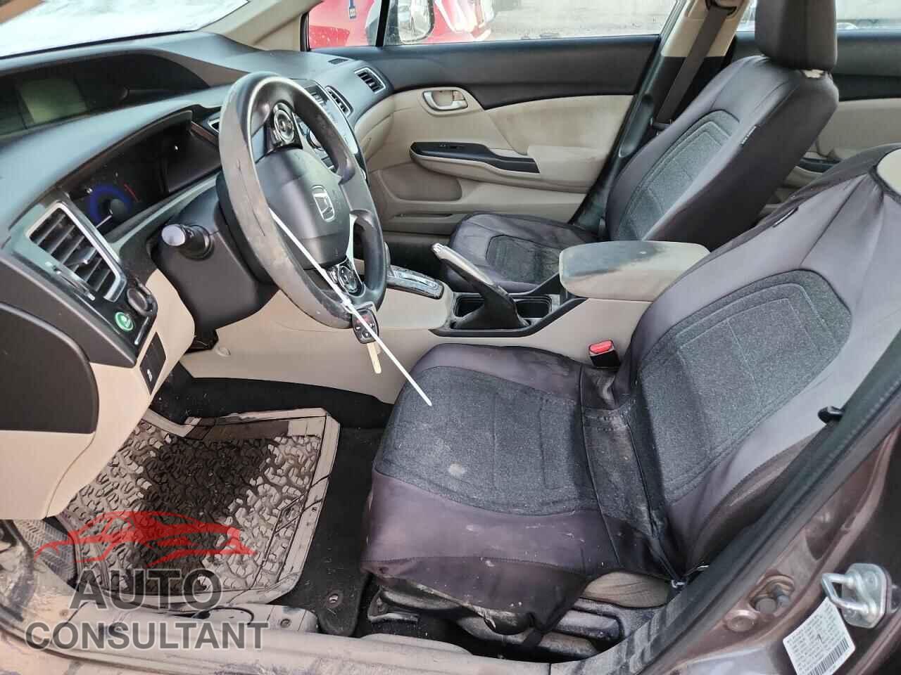 HONDA CIVIC 2013 - 2HGFB2F56DH548347