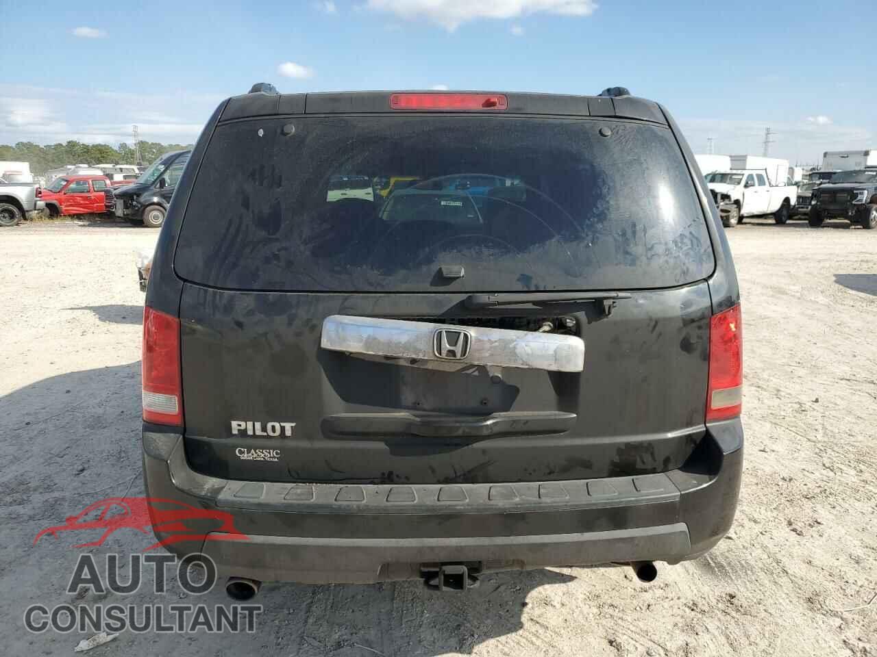 HONDA PILOT 2011 - 5FNYF3H48BB023637