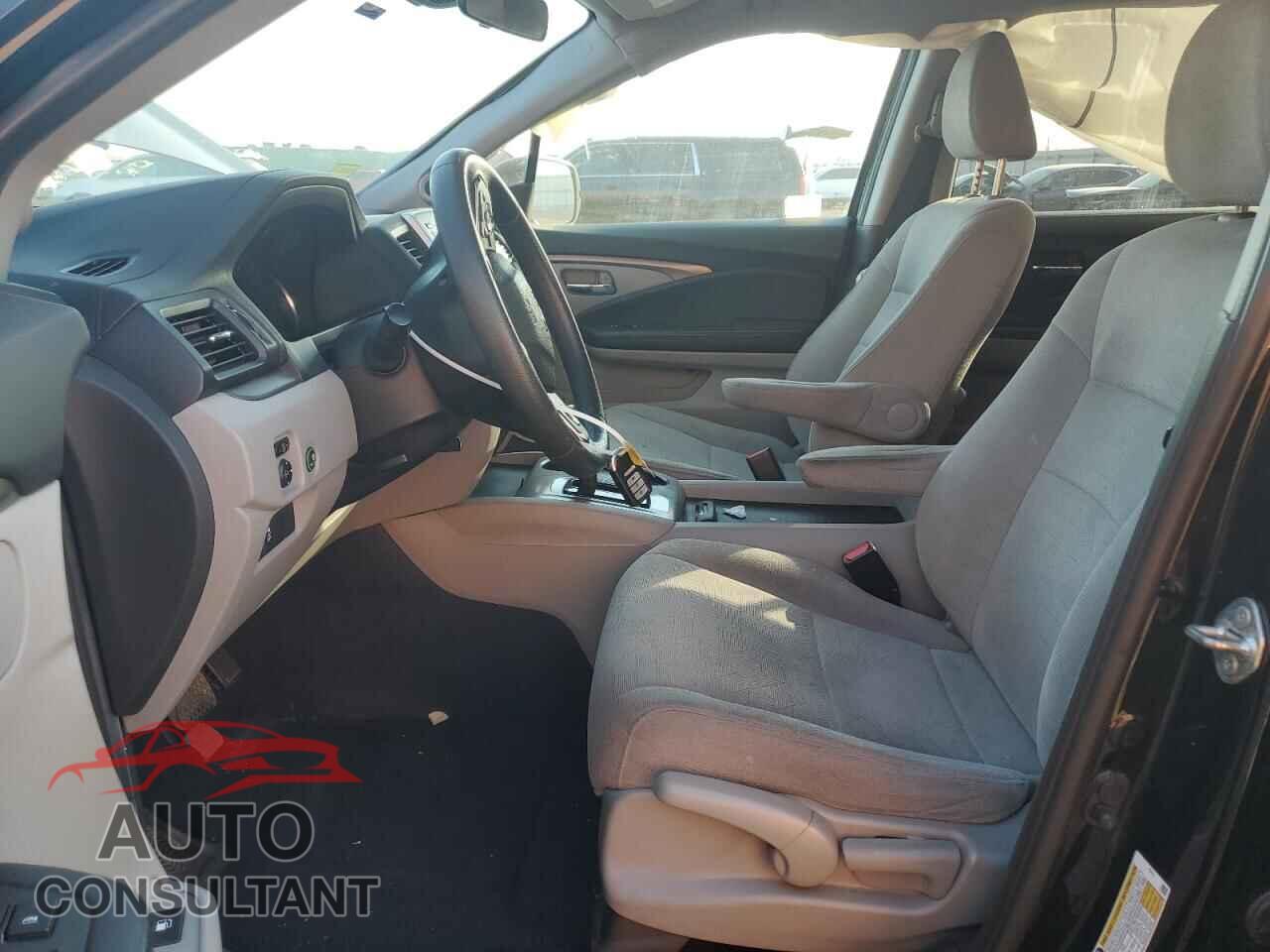 HONDA PILOT 2019 - 5FNYF6H12KB051182