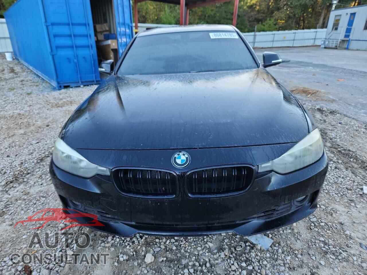 BMW 3 SERIES 2013 - WBA3C1C52DF435183