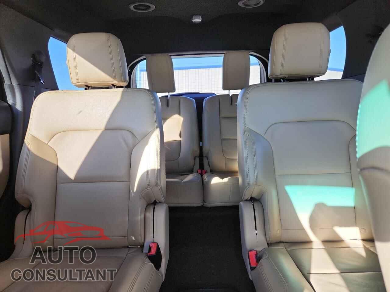 FORD EXPLORER 2017 - 1FM5K8D8XHGD96595